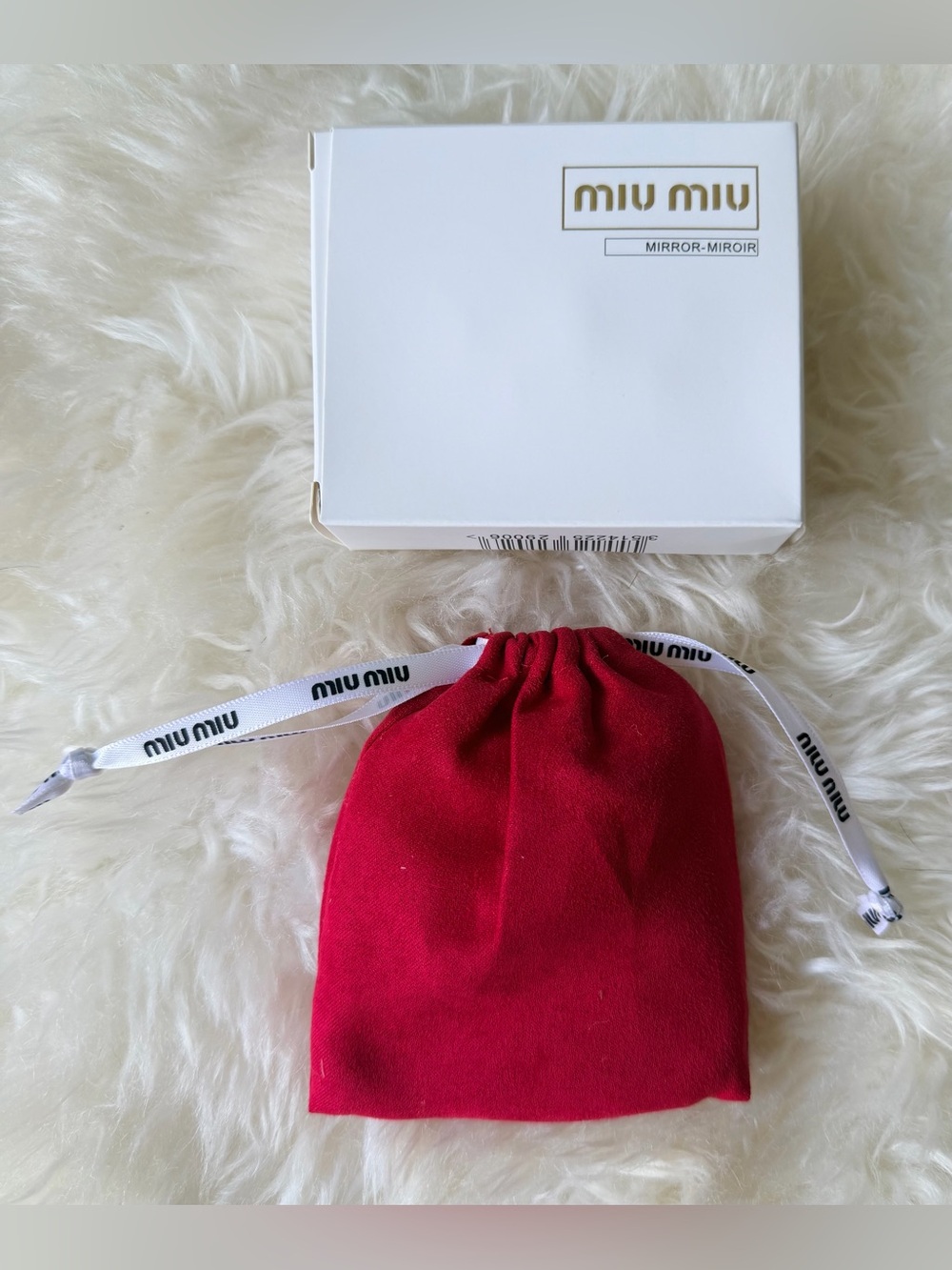 MUI MUI Red Compact Mirror NEW in Box w Bag. Mirrors SEALED. Gold Accents. - Picture 3 of 9